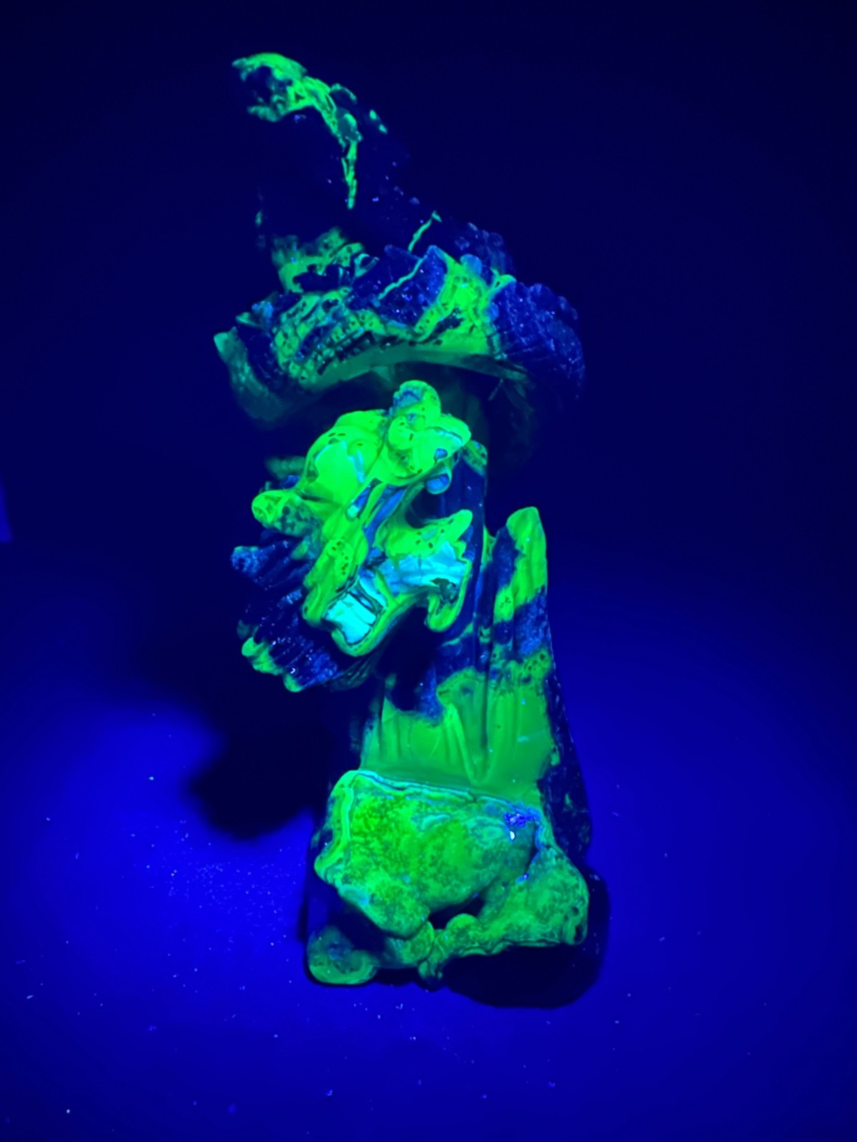 1.4 kg natural hand carved volcano agate chinese dragon uv reactive crystal