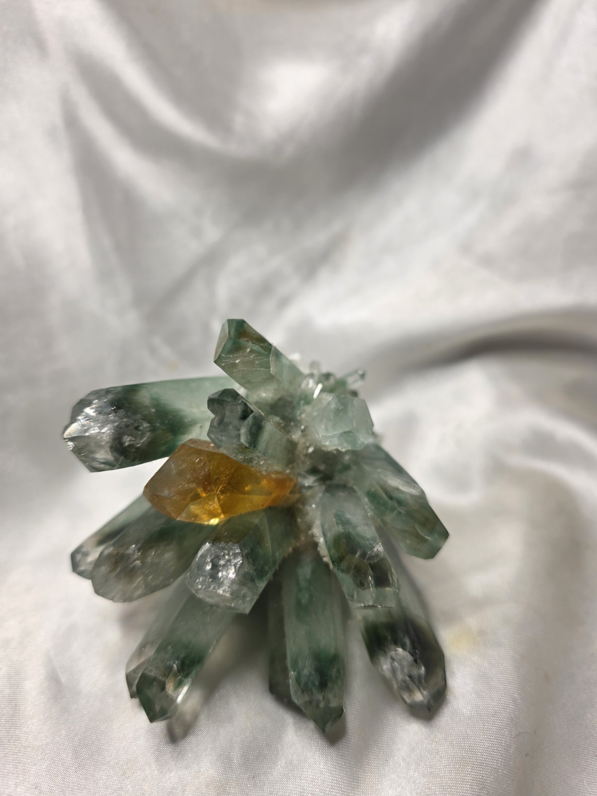 (D9) 276G New Find Green and Yellow Phantom Ghost Quartz Crystal Cluster Mineral