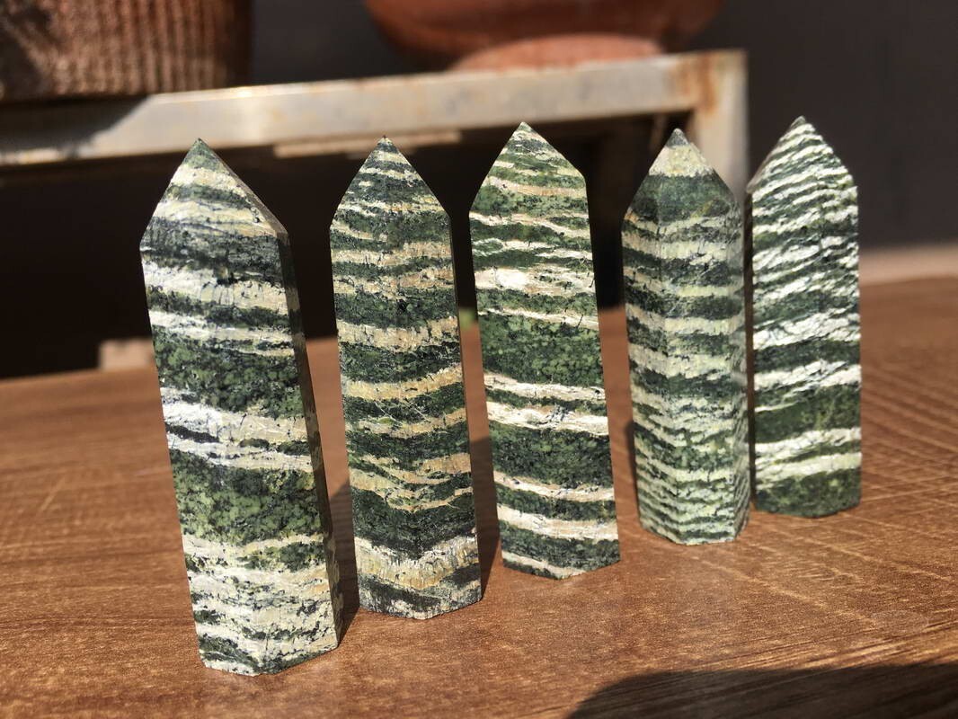 5pcs Lot 2”+ Green Bands Zebra Stripes Stone Tower Wand