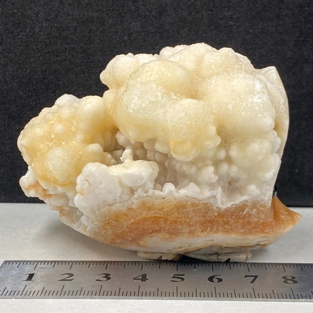 366g Hand Carved Natural Crystal Quartz Mineral Specimens, hedgehog Stone Statue