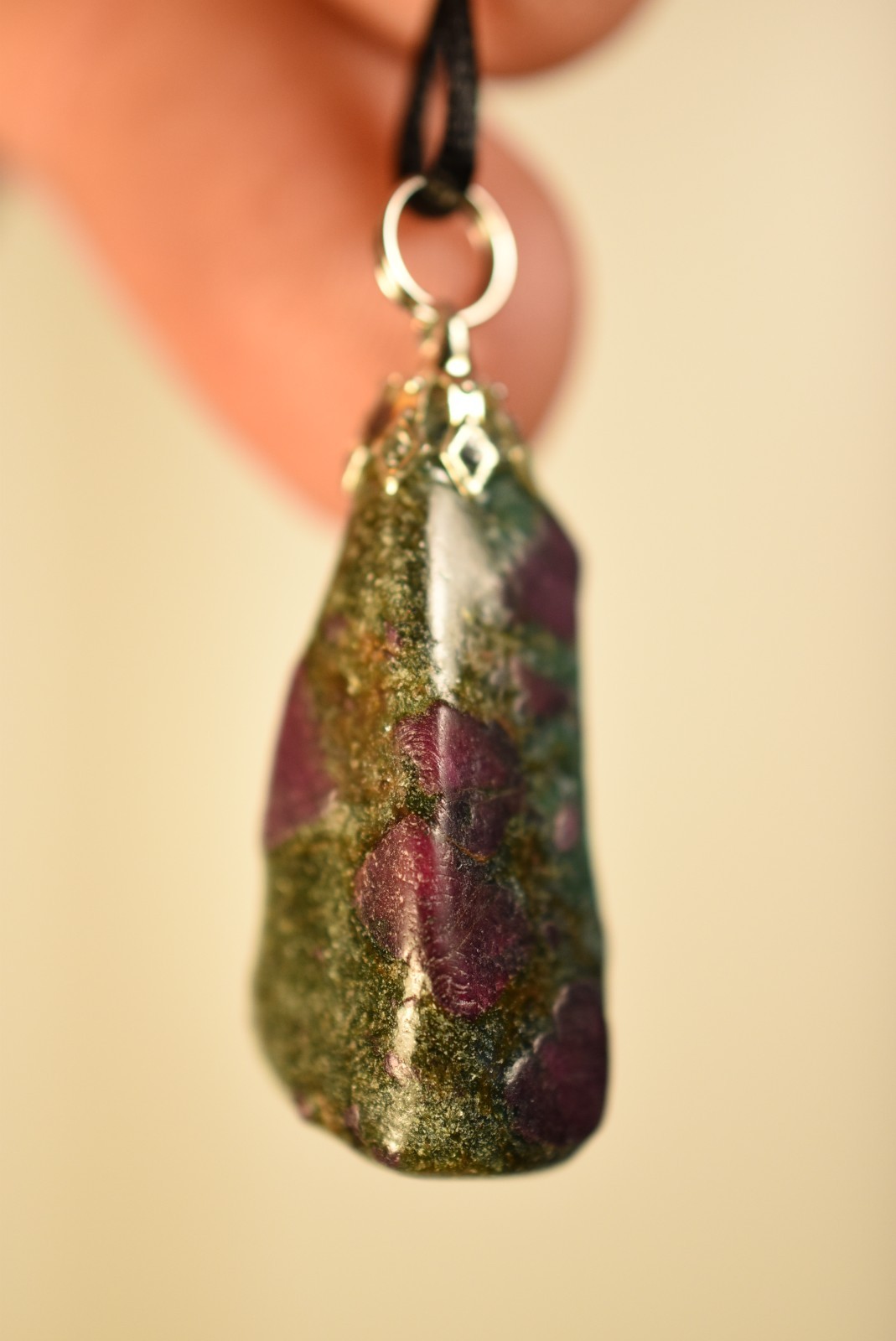 *RUBY FUCHSITE* Pendant 3.5cm 8.5g +Cord Natural Stone Australian Made