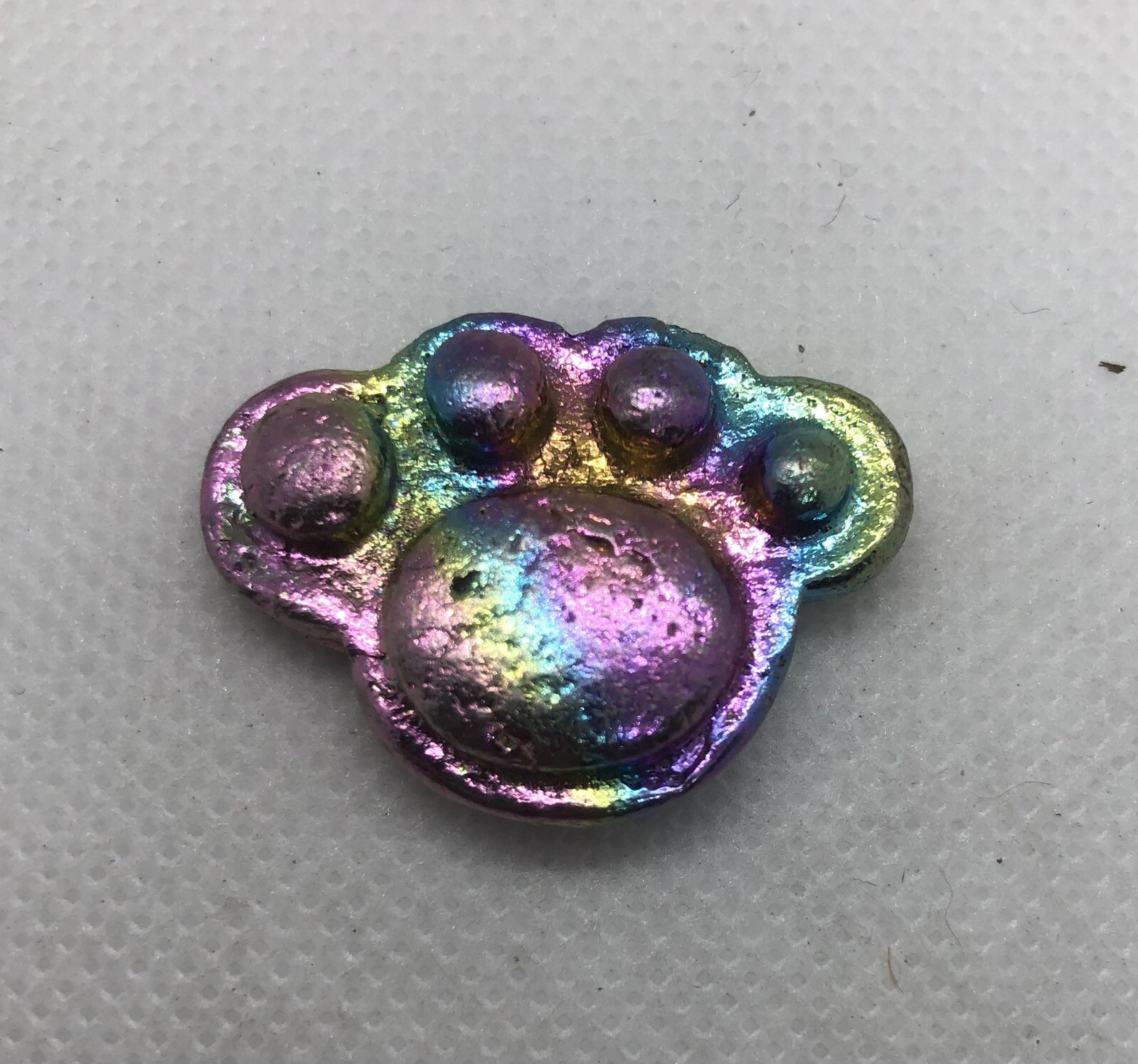Bismuth Crystal Paw print