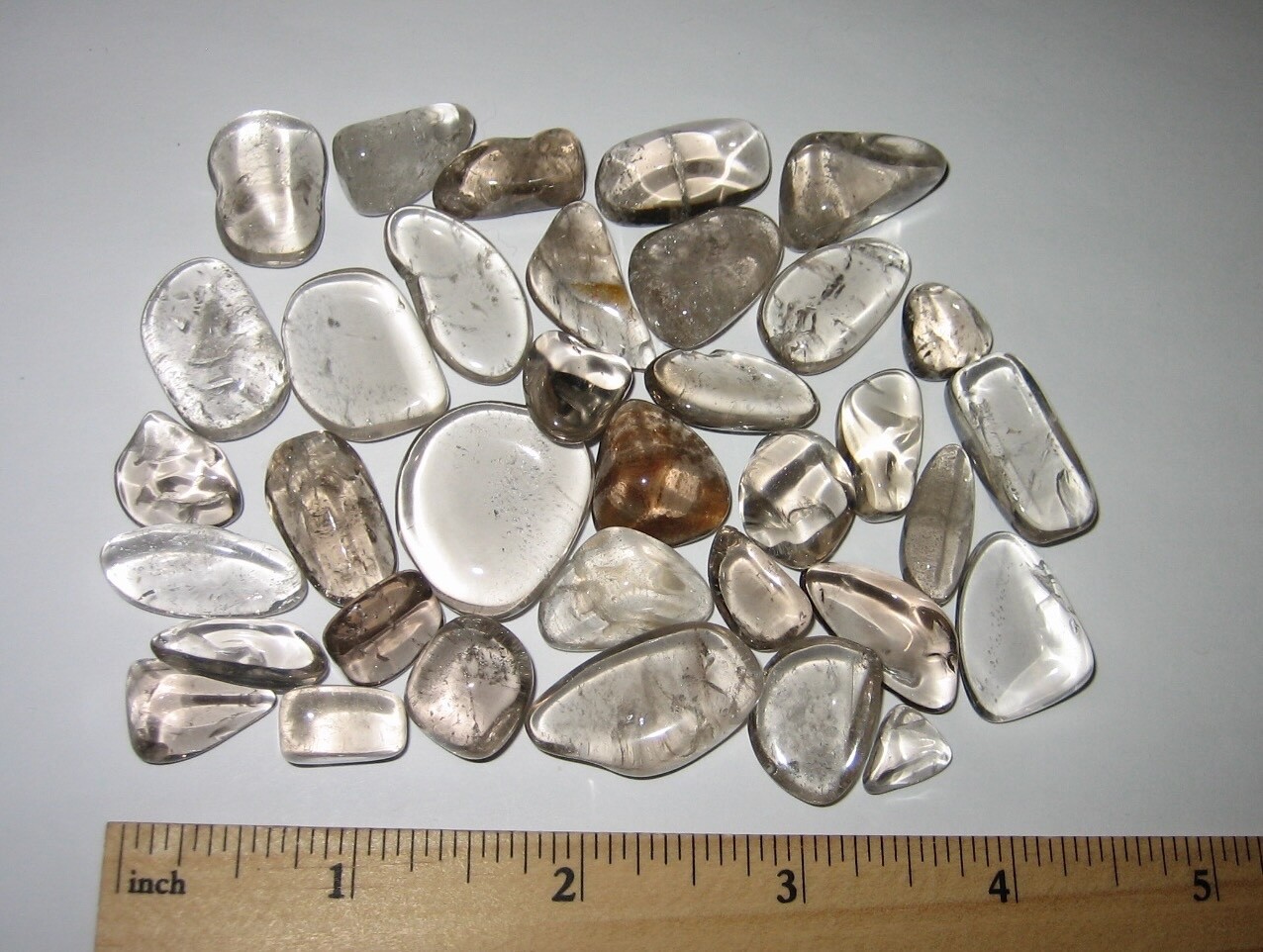 35 TUMBLED POLISHED NATURAL 0.2″- 1″ LIGHT SMOKY QUARTZ CRYSTAL STONES ~ 113g *1