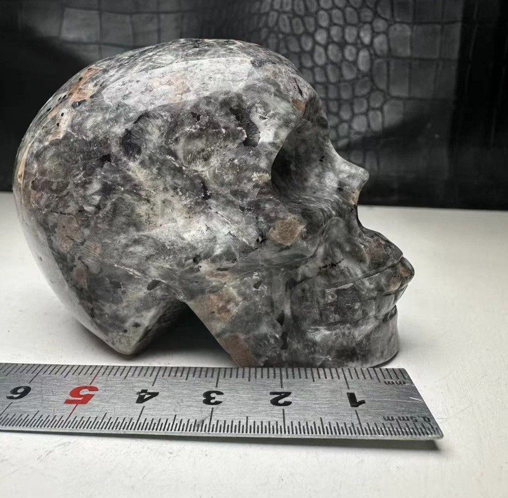 Natural Crystal Specimen. Flame stone. Hand-carved SKULL.Statue.GIFT.BB