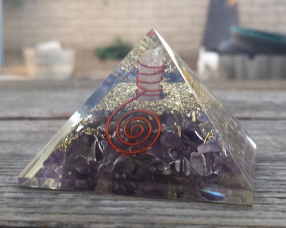 LARGE (50-55mm) AMETHYST ORGONE GEMSTONE PYRAMID LARGE PYRAMID ORGONITE