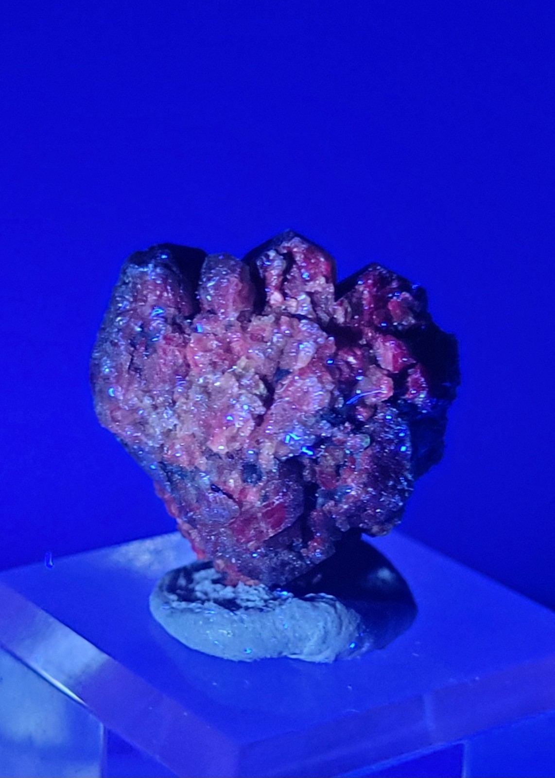 Alexandrite Crystal Cluster Color Change, UV Reactive(Rare)