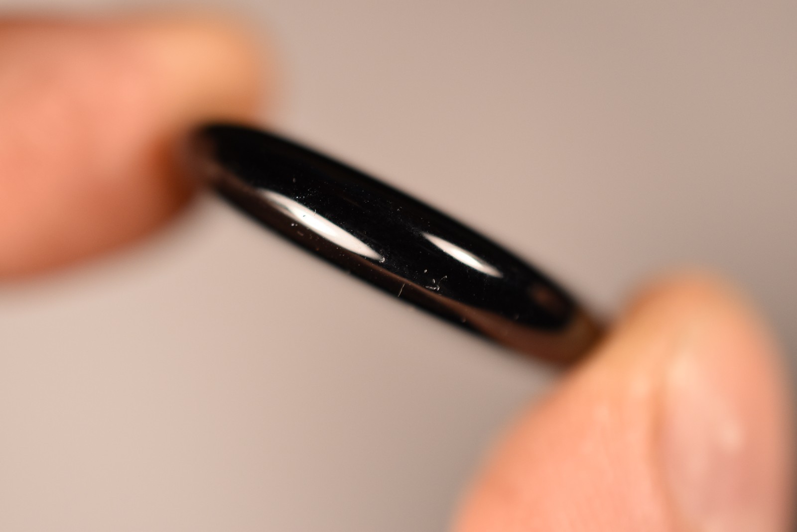 *OBSIDIAN* Flat Stone 3cm 8.9g Palm Worry Natural Stone Protection