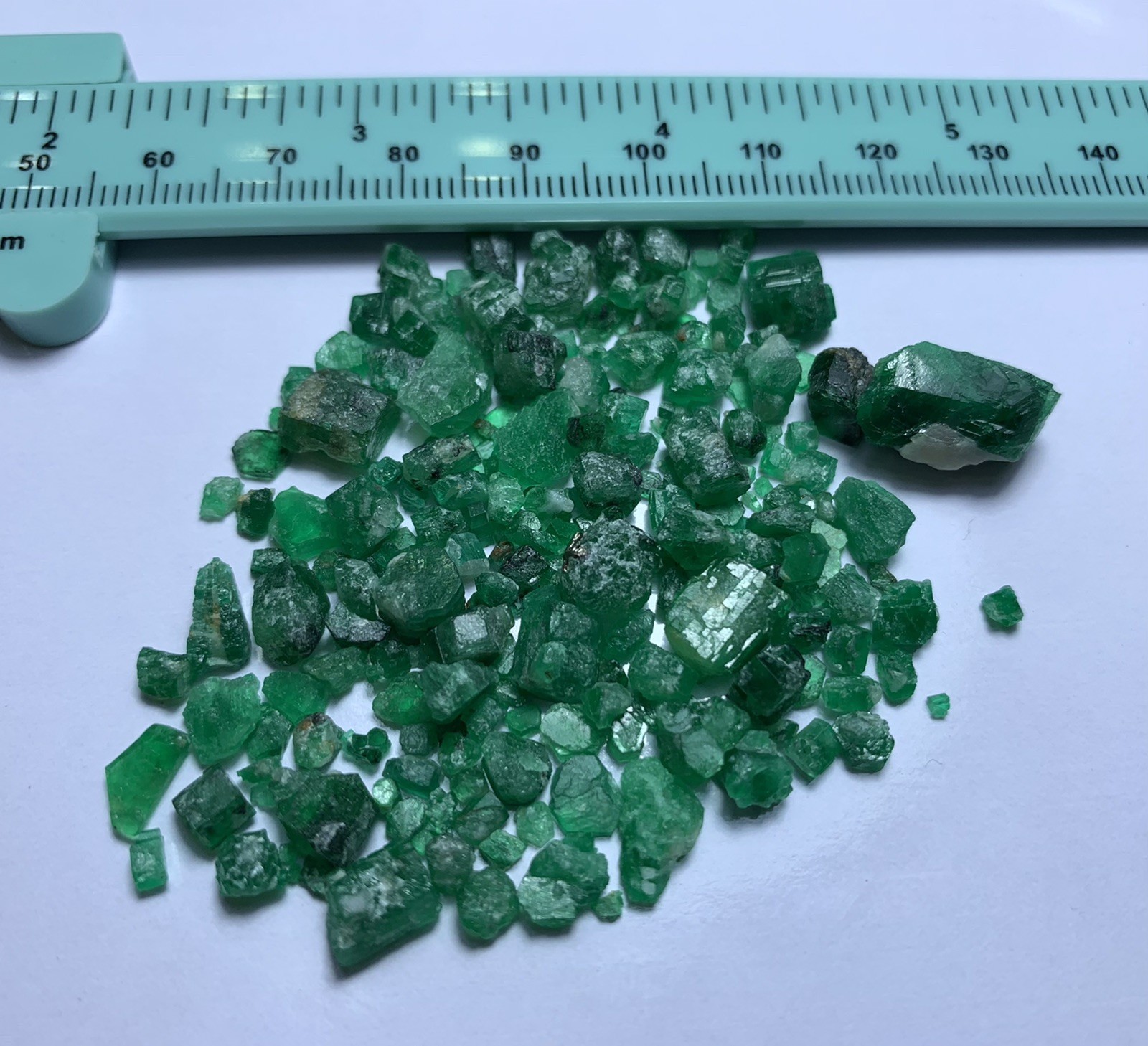 15 Gram Emerald Rough Crystal Jewellery Size From Swat Pakistan.