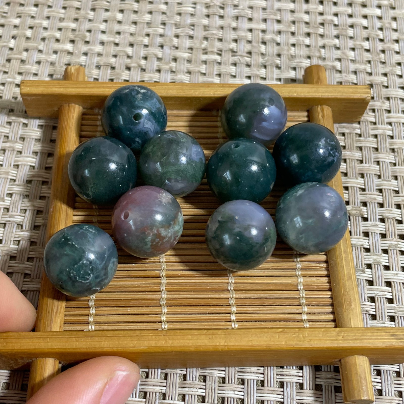 10pcs 51g Natural water grass agate round beads have been perforated