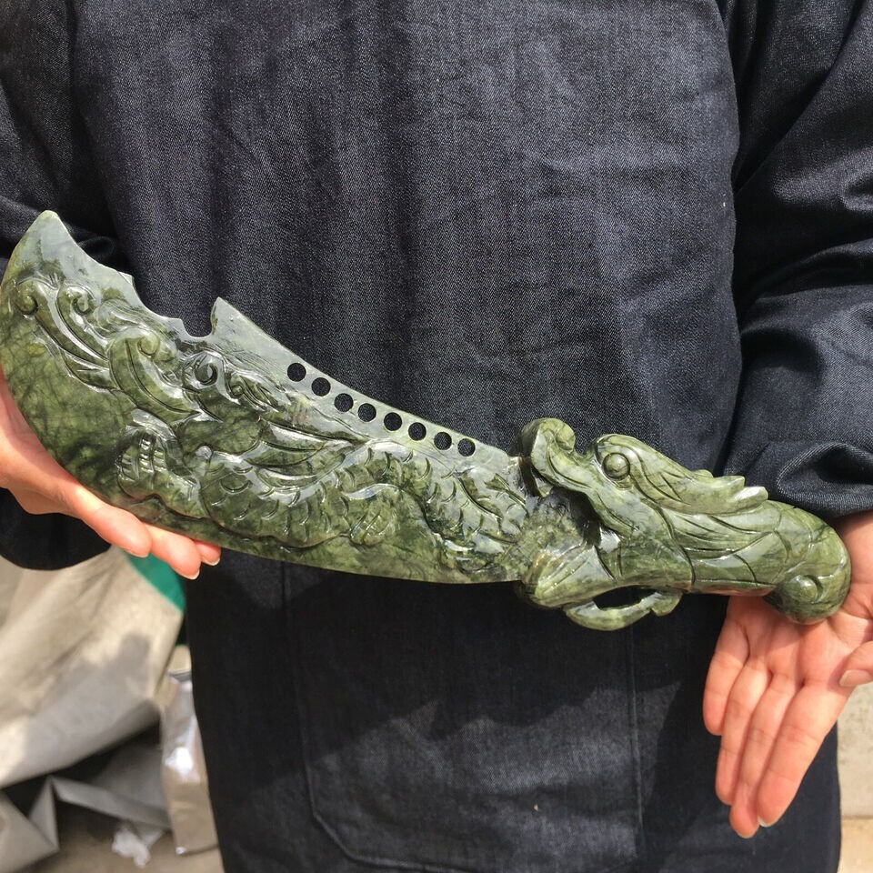 2.6~2.8LB 1PC Natural jade carving dragon head dao reiki skull crystal specimen