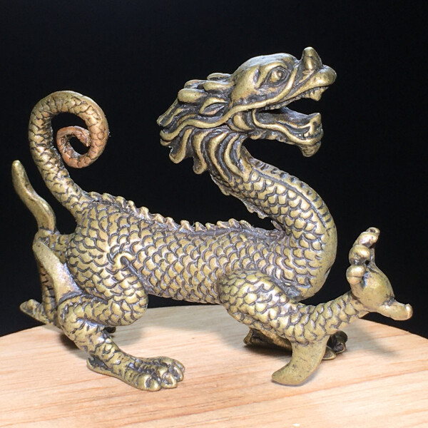 105g Ancient Chinese Handcrafted.Brass Exquisite.Perfect dragon sculpture.gift