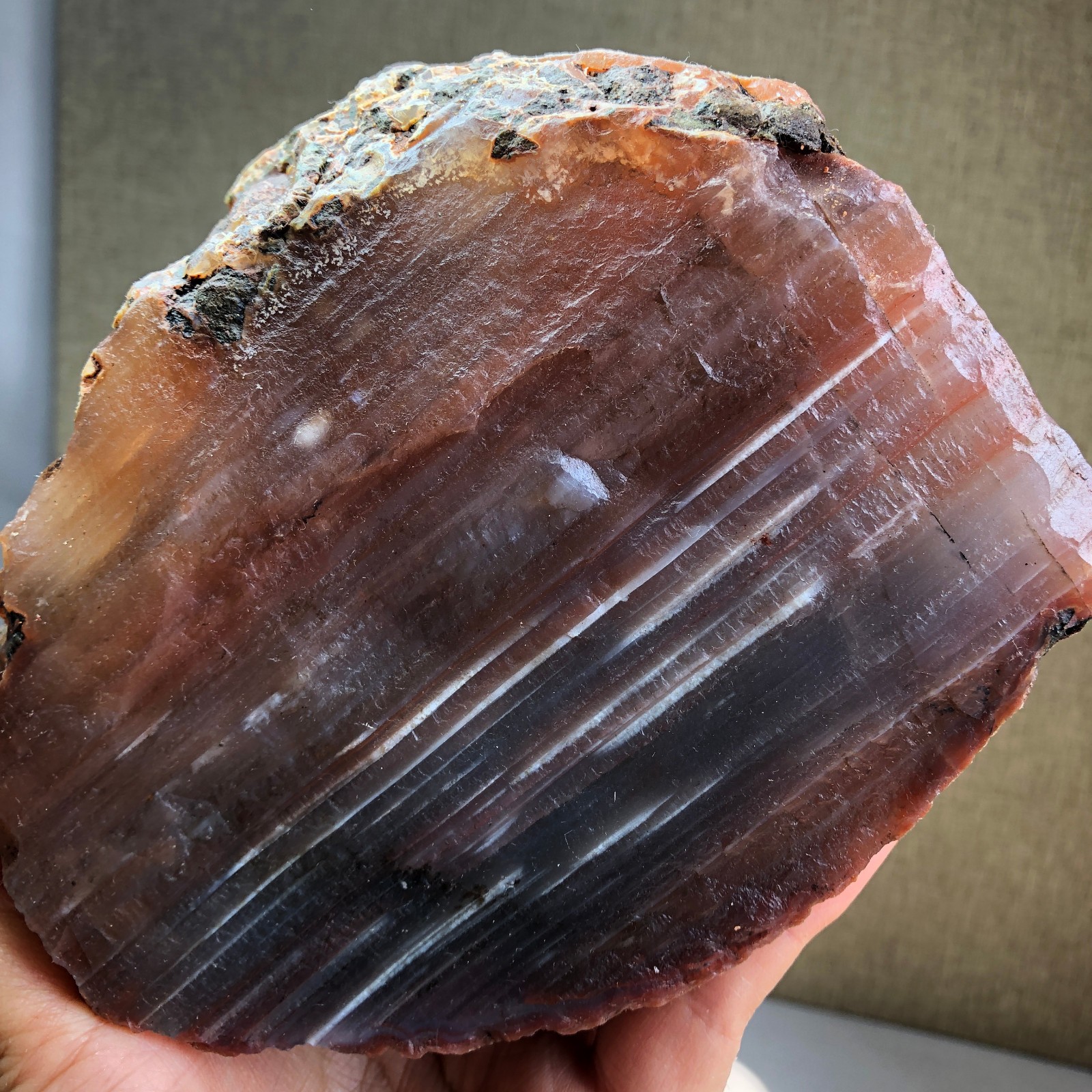 137mm Natural agate stone uncut block original Crystal specimens 1.92kg A3635