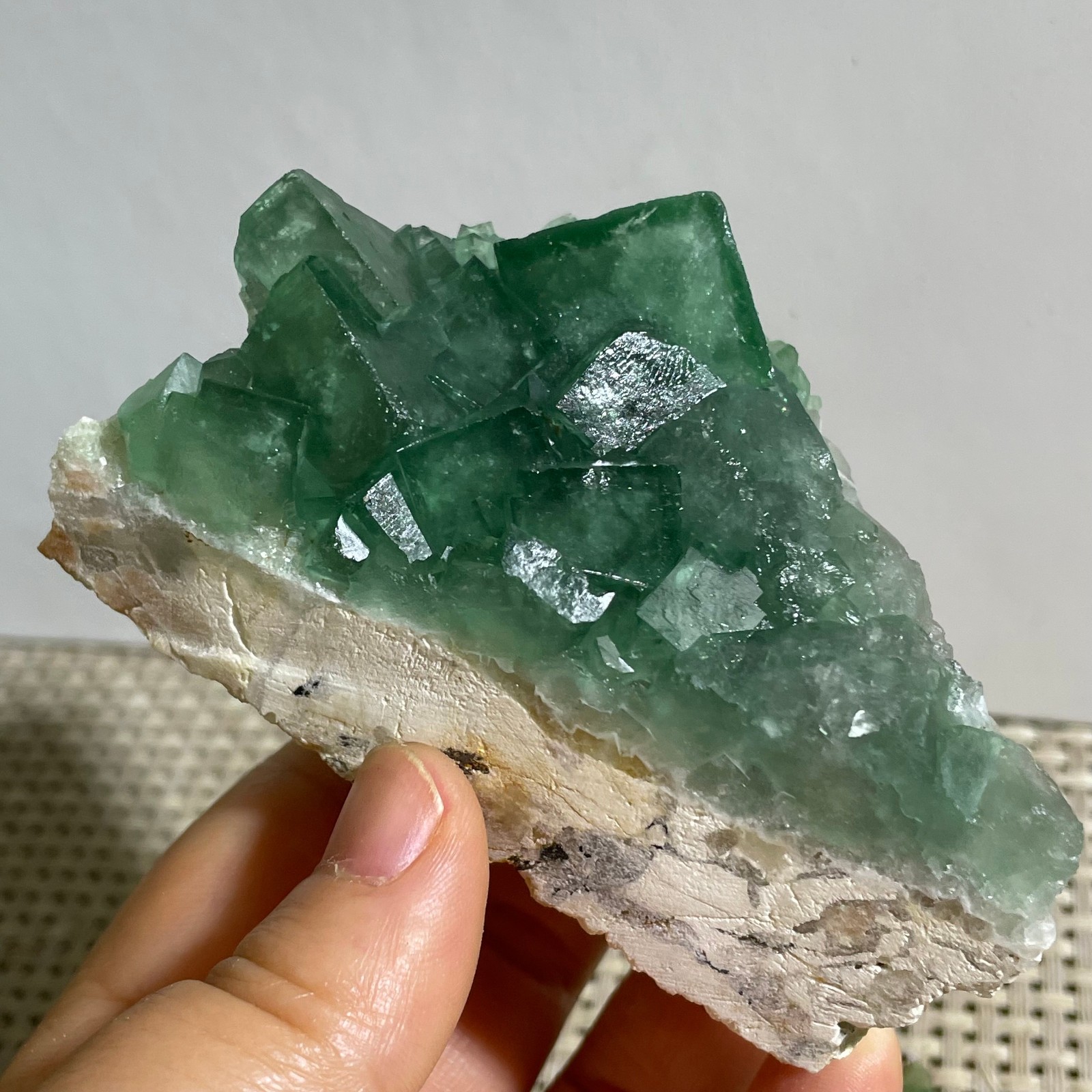 235g NATURAL Green FLUORITE Quartz Crystal Cluster Mineral Specimen
