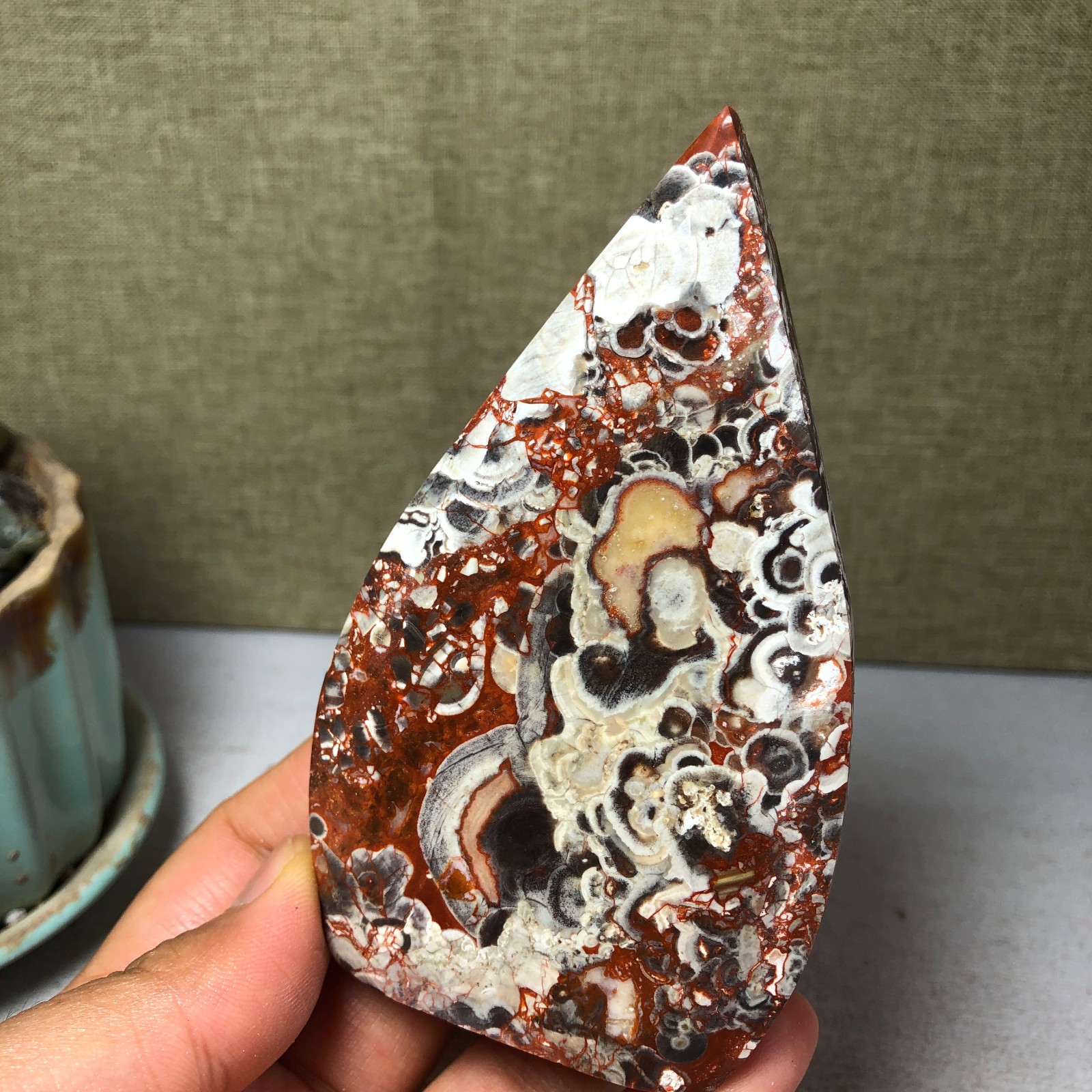 Natural l Indonesian Bloodstone agate point leaf Crystal specimens 173g A4931