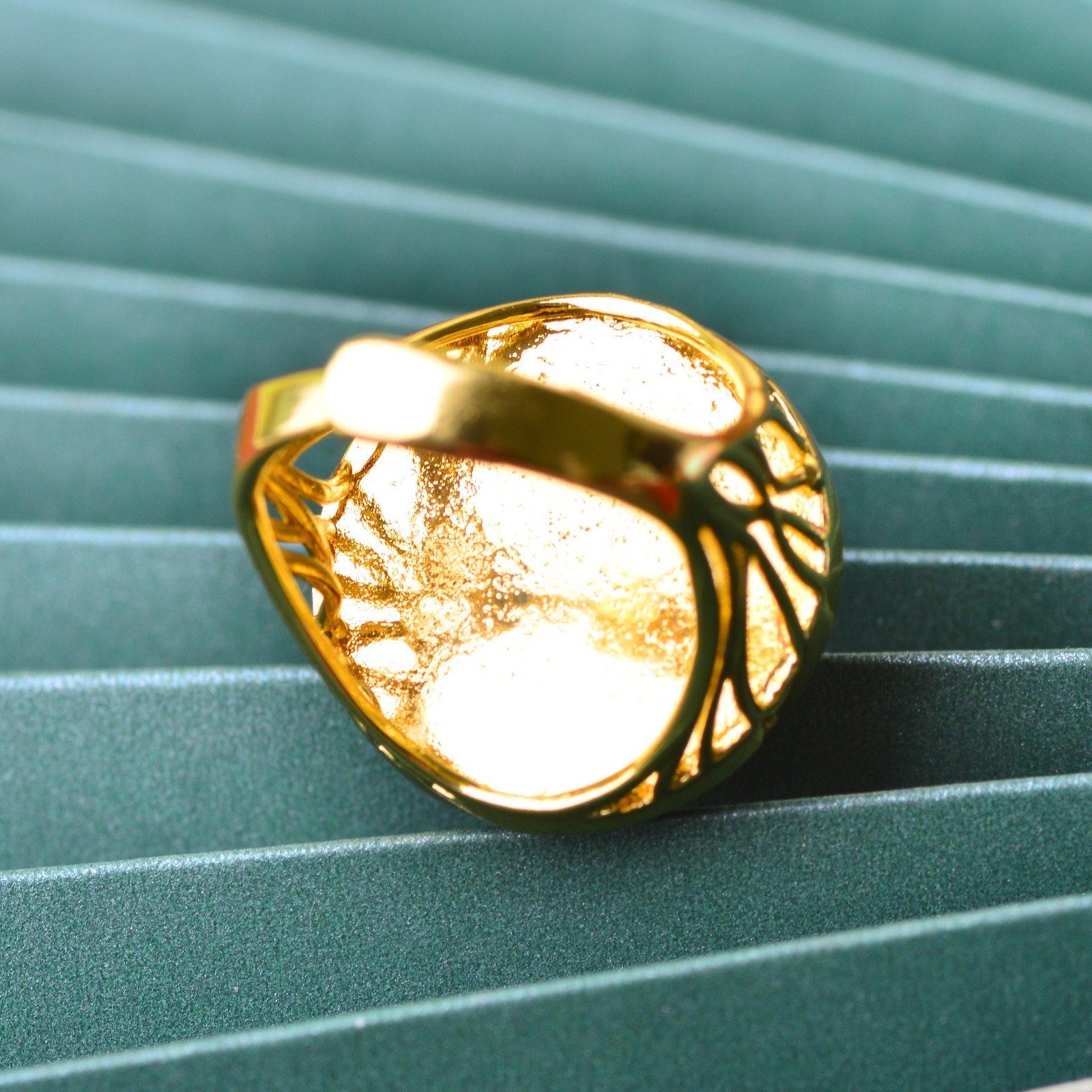 White Moonstone ring alloy inlaid with handmade gemstone jewelry Love Stone