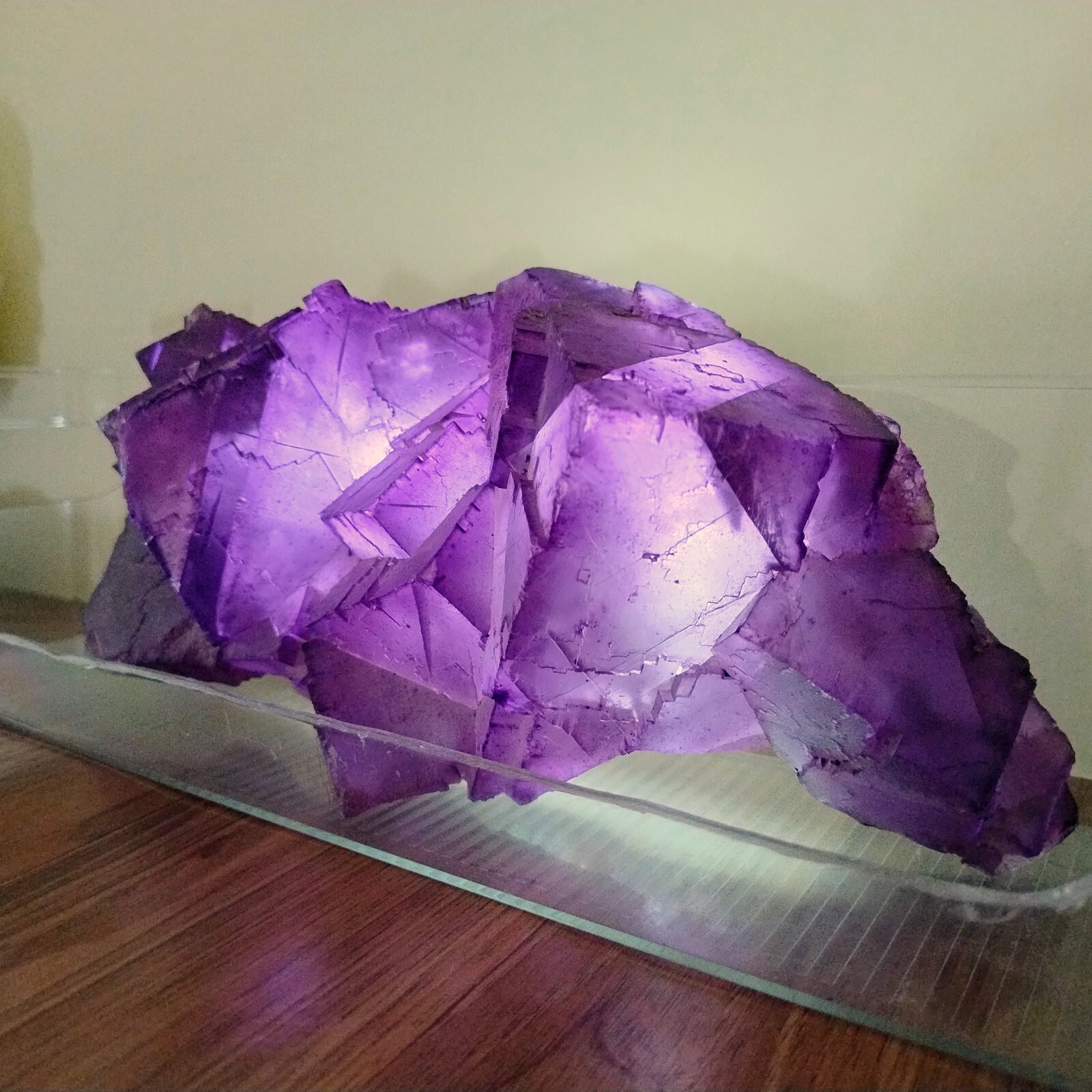 Fluorite Crystal 2.4kg Museum Quality Eye Clean Big Natural Gemstone Specimen
