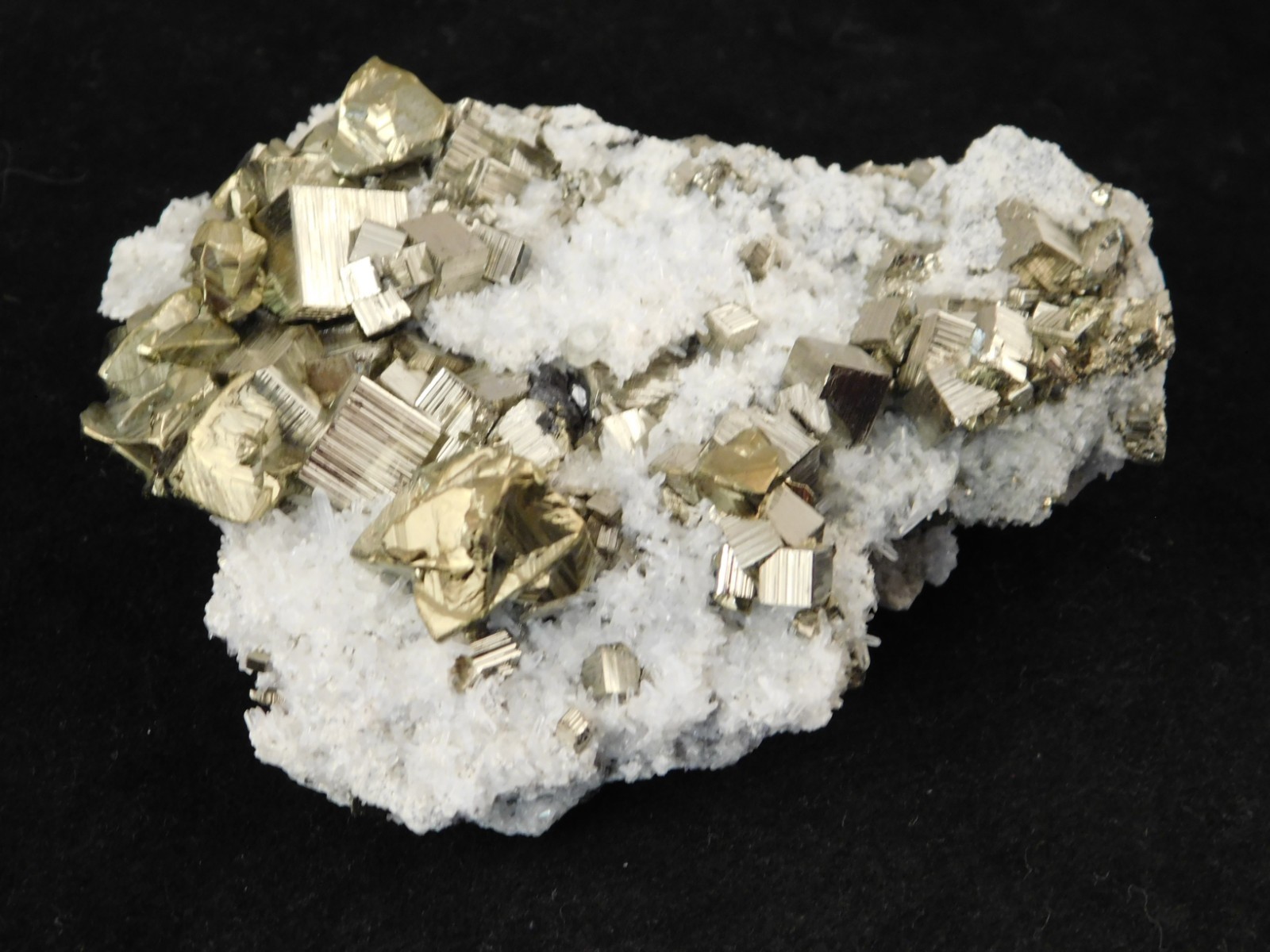 AAA PYRITE Crystal CUBE Cluster with Little QUARTZ Crystals Peru 143gr