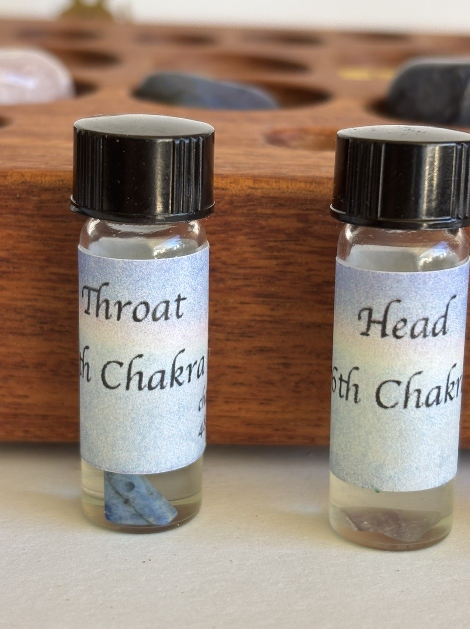 16Pcs Healing Crystals Set, Chakra Quartz & OILS Kit in Wooden Box RARE