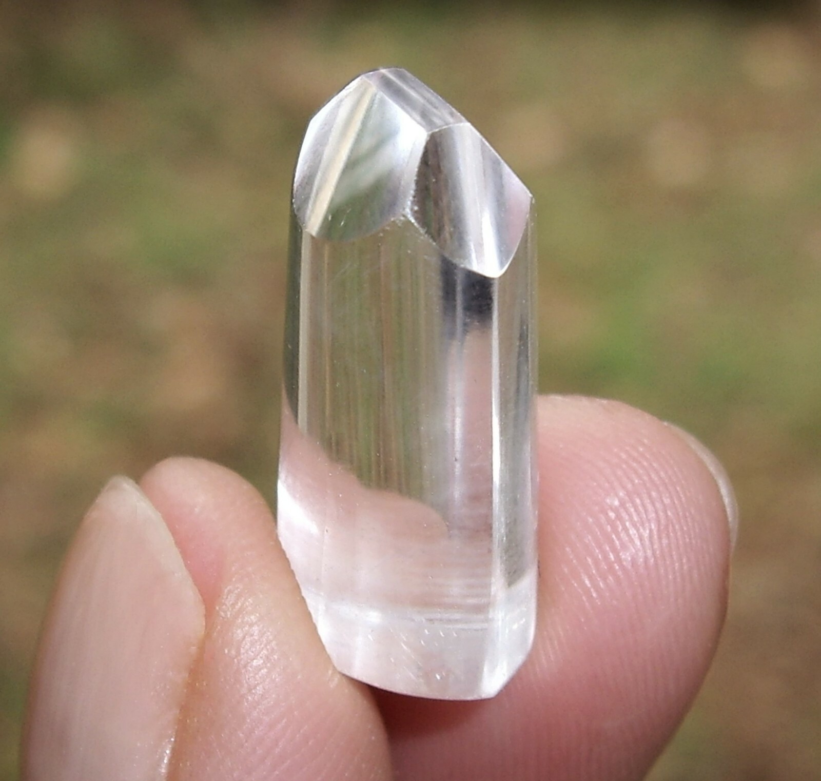 Feathery Blue Internal Light Refraction Phantoms In Super Clear Quartz 23.3cts