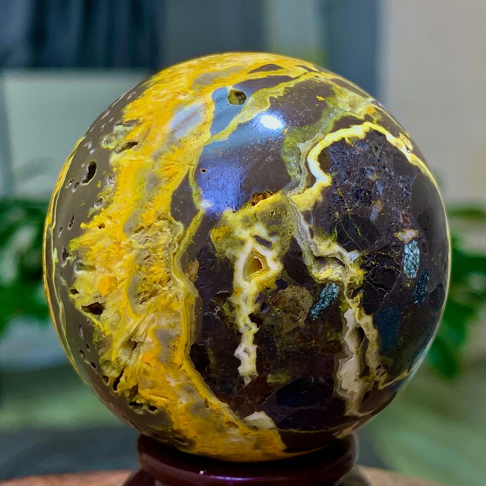 185G Natural striped agate stone sphere Crystal Mineral ball Specimen