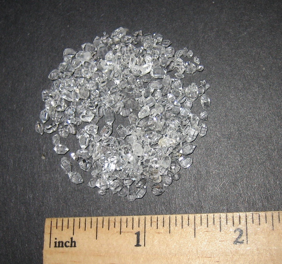 6g NATURAL TINY ROUGH HERKIMER DIAMOND ‘TYPE’ CRYSTALS FROM PAKISTAN 30carats *4