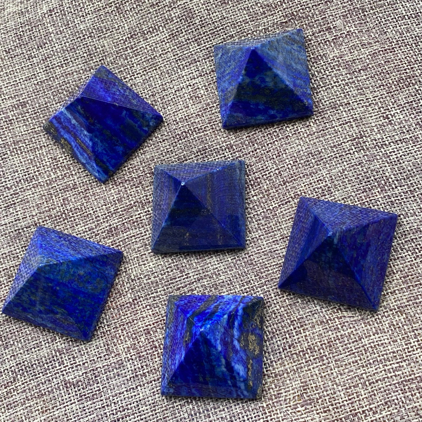 1PC Natural lapis lazuli Quartz Pyramid Carved Crystal Point Reiki healing 40mm