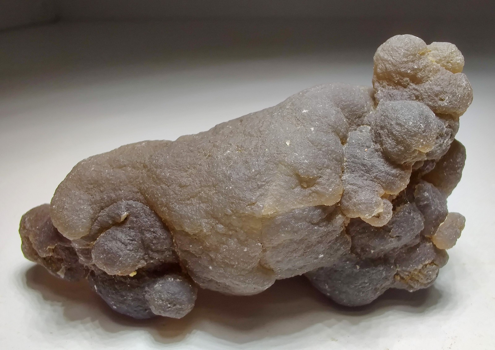 Chalcedony nodule, fluorescent orange. Morocco. 60 grams.