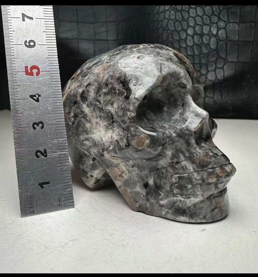 Natural Crystal Specimen. Flame stone. Hand-carved SKULL.Statue.GIFT.BB