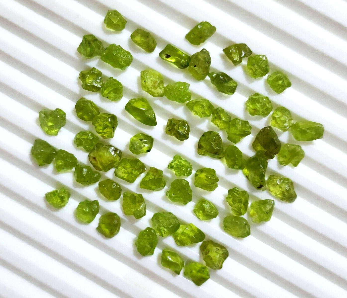 Raw 6-8 MM Size Natural Green Peridot Raw 25 Pcs Lot Loose Gemstone For Jewelry