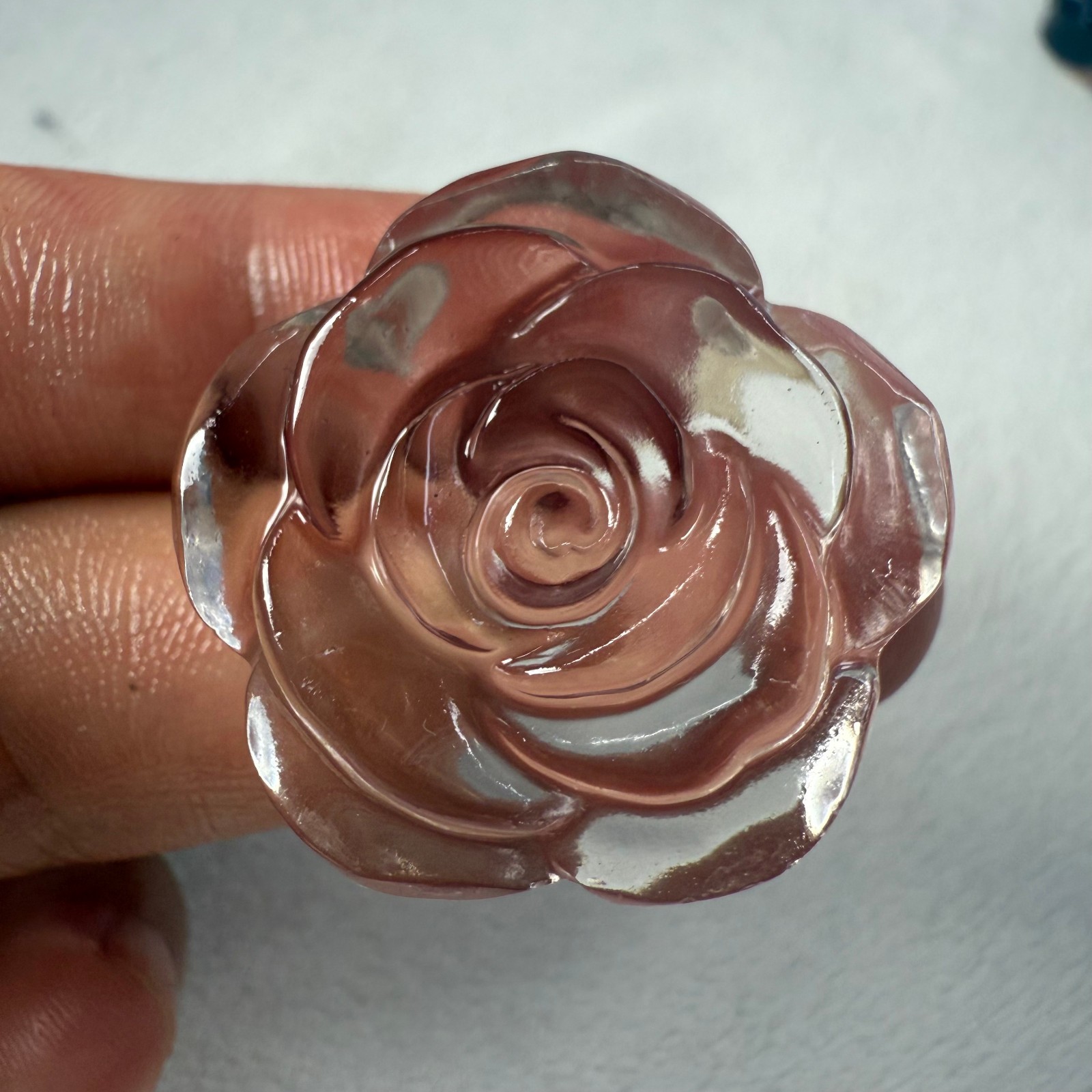 1.1″ Natural White crystal Carved Rose Flowers Crystal reiki Healing1pc