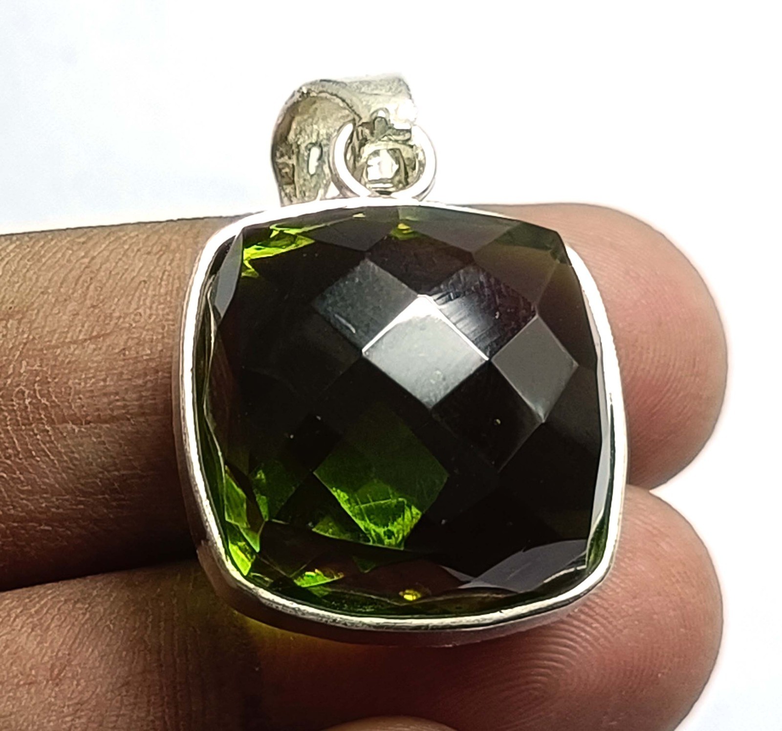 Natural Alexandrite Color Change 72.35 Ct 925 Solid Silver Pendant IGL Gems 5JST