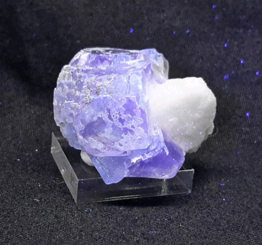 36mm FLUORITE with QUARTZ from the Hunan Province, China FLUORESCENT