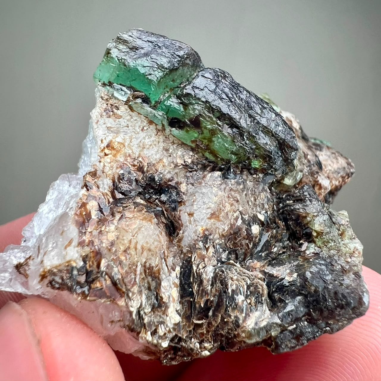 100 CT, Beryl Var Natural Emerald Crystals on Matrix From Kpk Chitral @PAK
