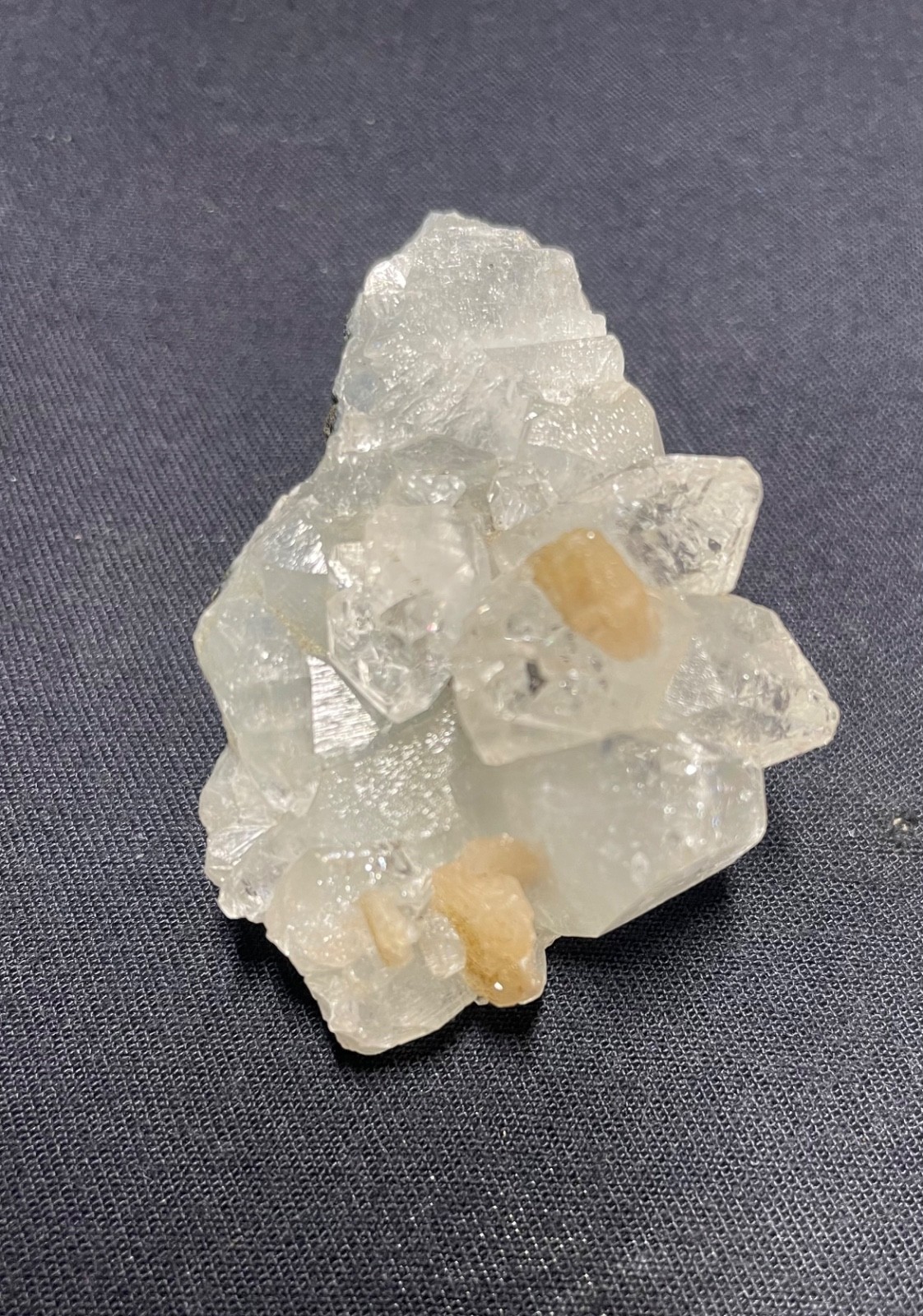 Natural Apophyllite quartz cluster w/ stibite crystal specimens 37 gr 6.5x4x3 cm