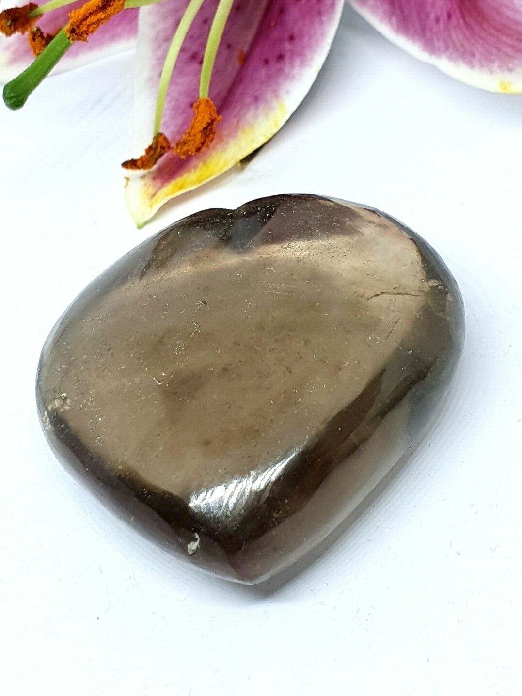 Smoky Quartz Heart Carving Real Crystal Protective Energy 70g 5 x 5 x 2 cm s2