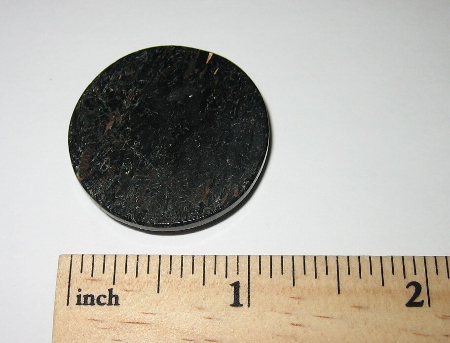 30mm POLISHED NATURAL AUTHENTIC NUUMMITE STONE CABOCHON GREENLAND ~ 10.8grams *A