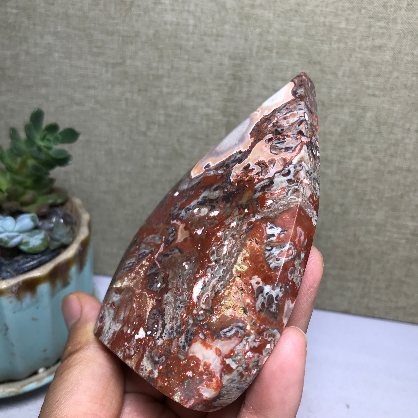 Natural Indonesian Bloodstone agate point leaf Crystal specimens 188g A5132