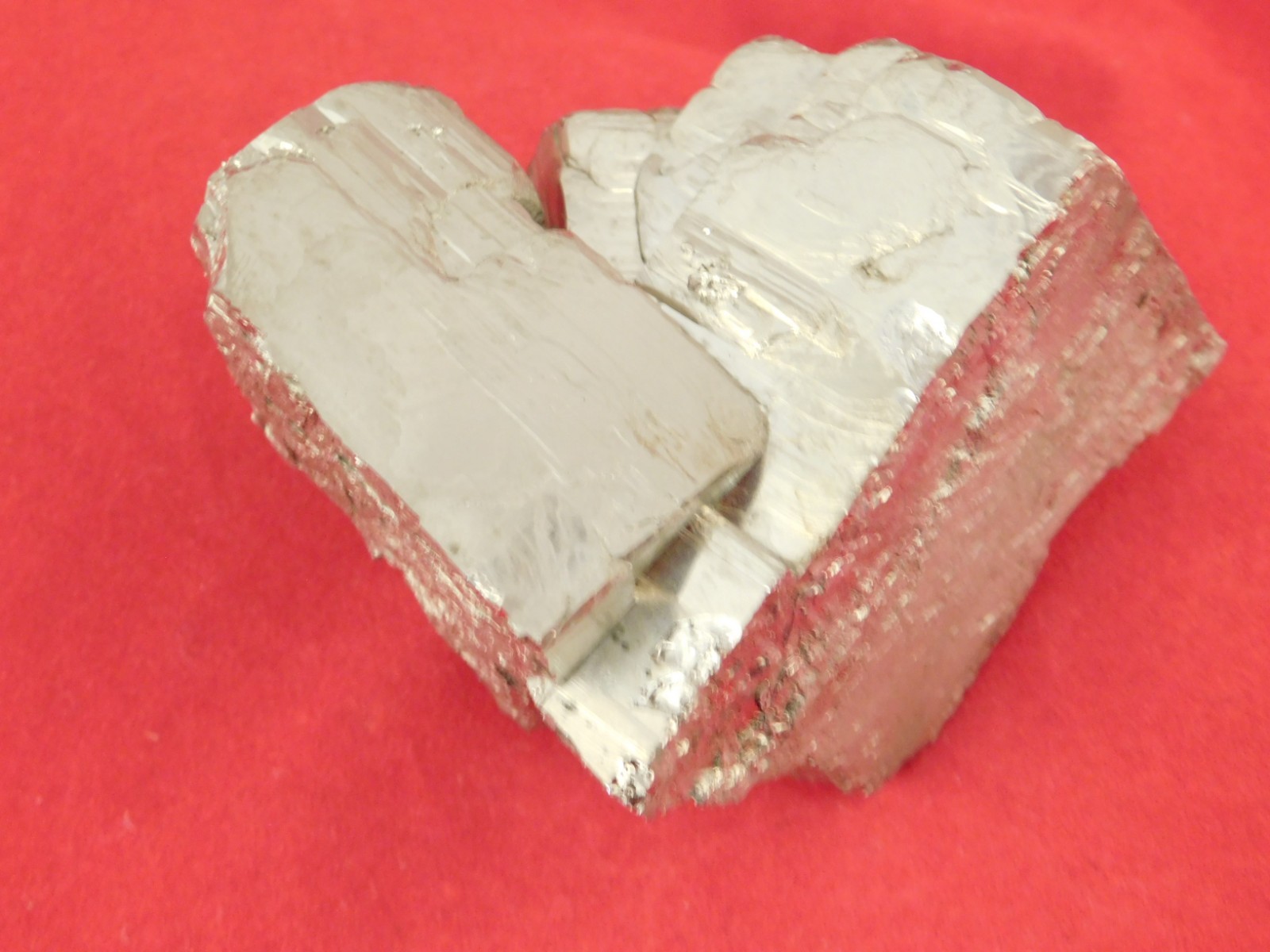 LARGER! 100% Natural PYRITE Crystal CUBE Cluster Huanzala Mine Peru 318gr