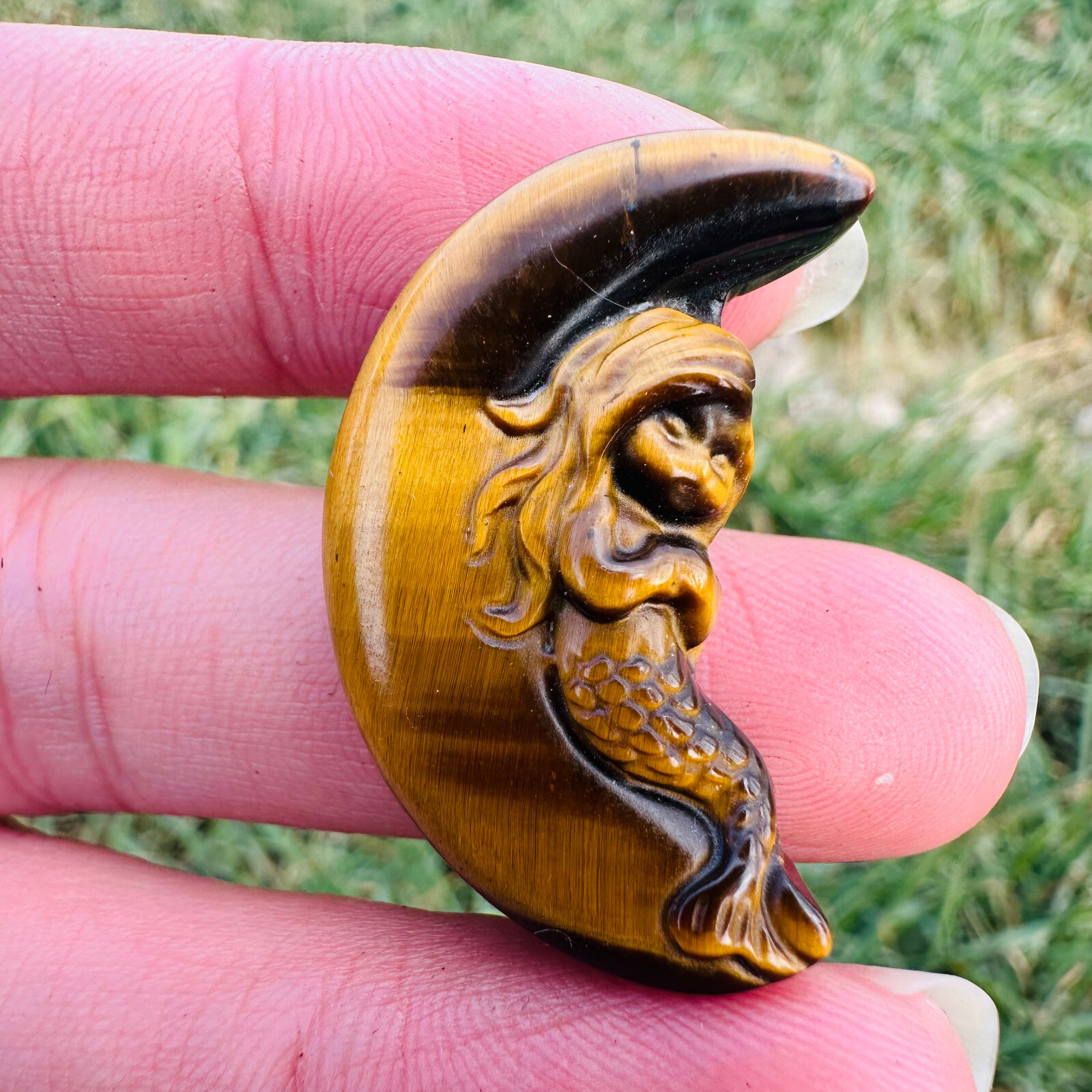 Natural Tiger’s Eye Mermaid Moon Quartz Skull Crystal Specimen Reiki Healing 1PC