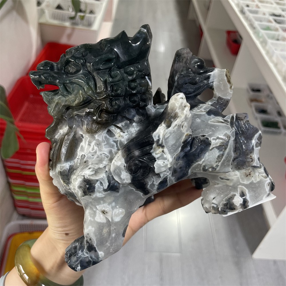 3.9LB 5.9″ Natural Moss Agate Qilin Crystal Quartz Carving Good luck Gift
