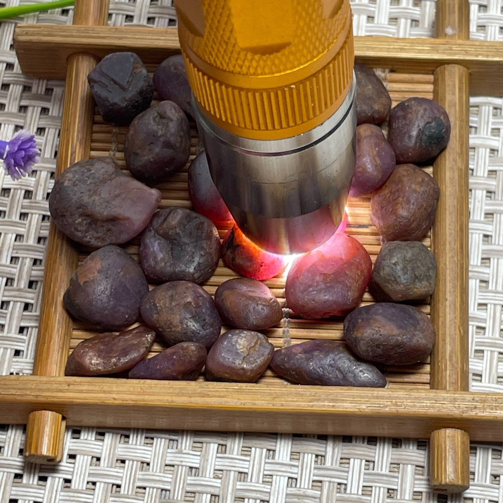 Mixed colors Corundum stone – Red Sapphire Unprocessed stone Mozambique a3000