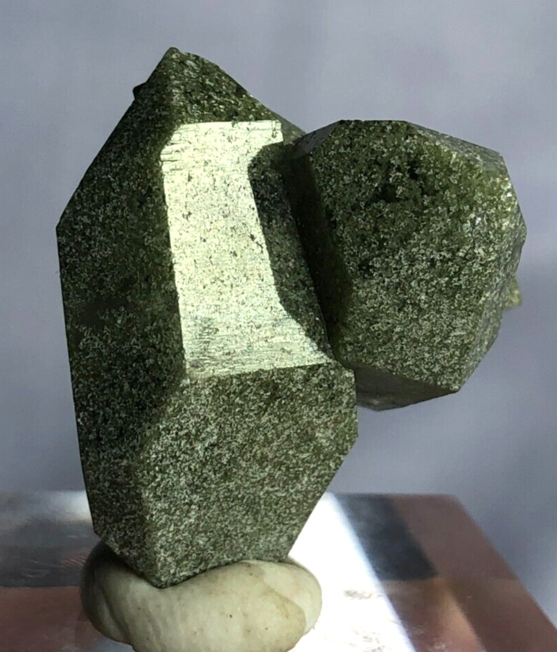 14 Grams Rare Structured Chlorine Quartz Natural Crystal