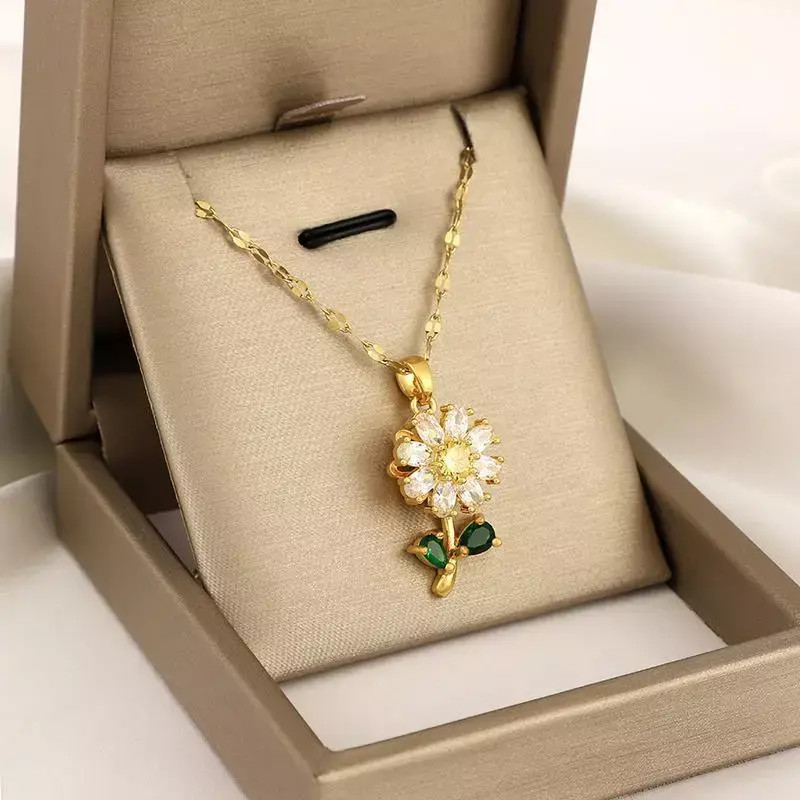 Women’s Fashion Jewelry Gold Cubic Zircon Sunflower Pendant Necklace 1PC