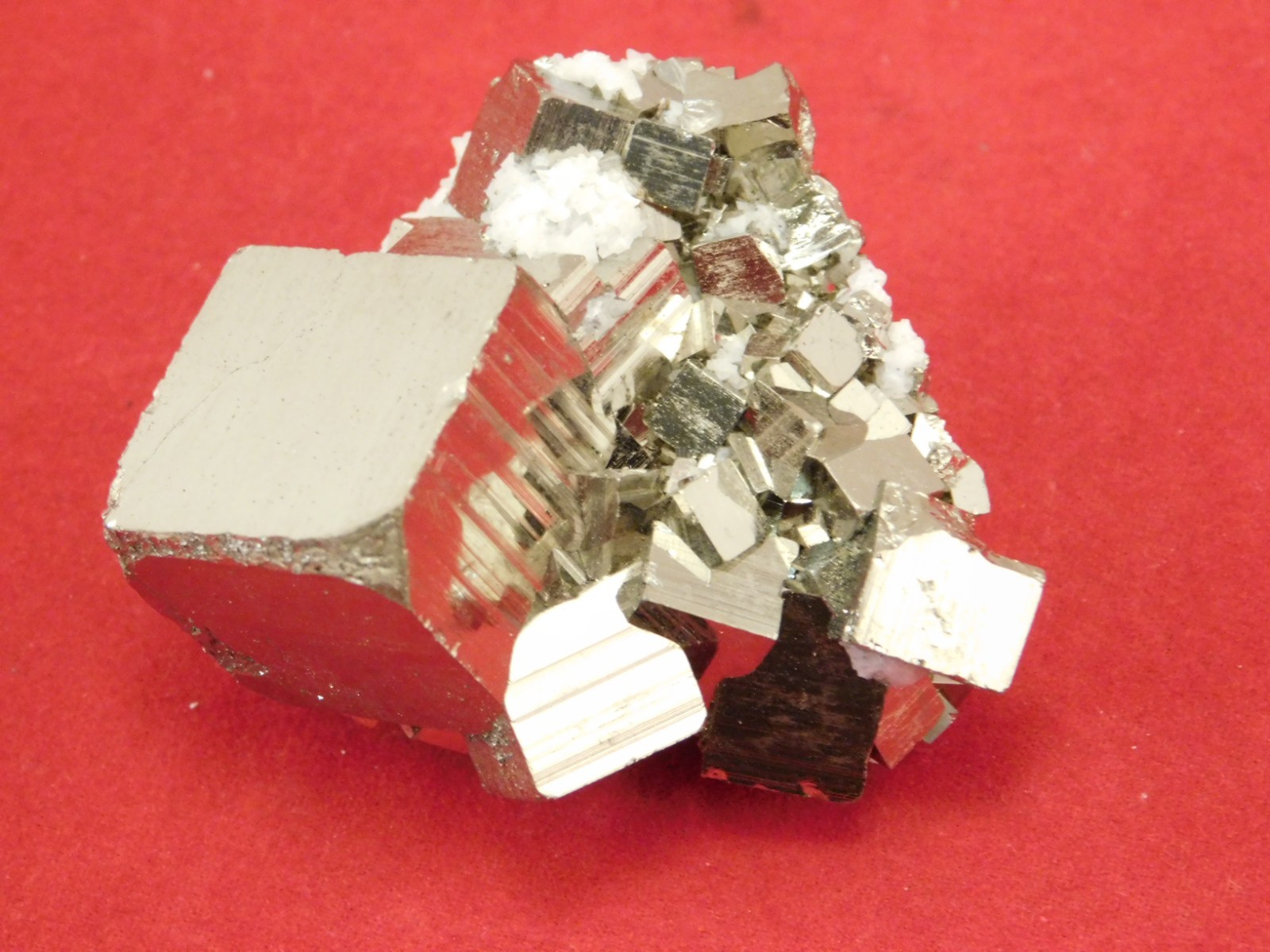 NICE! PYRITE Crystal CUBE Cluster 100% Natural Huanzala Mine Peru 74.3gr