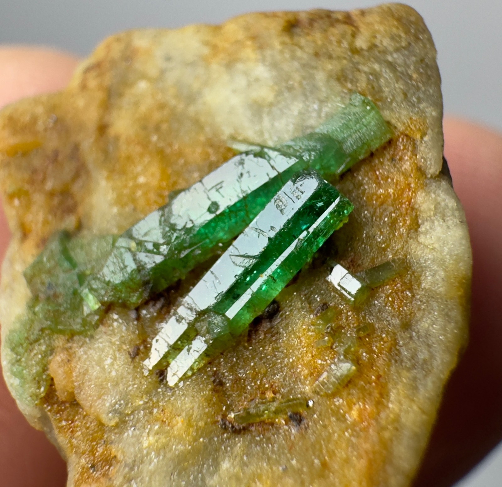 19 CT Natural Emerald Crystals On Matrix From Panjshir Afghanistan