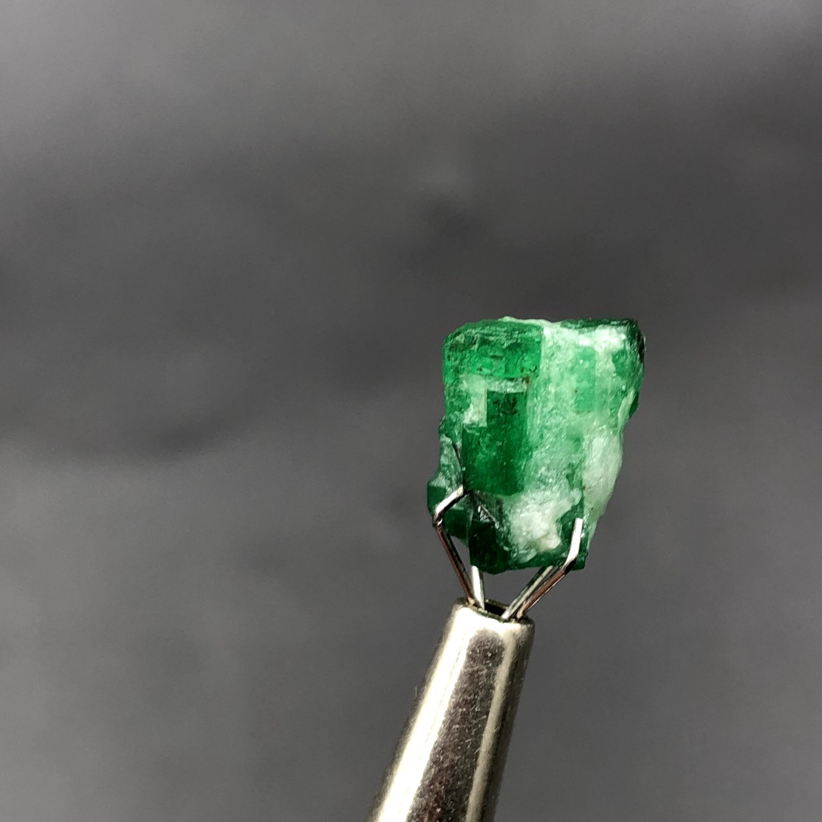 Natural Emerald Mine-Mud Rough Crystal – Oiled For Colour Enhancement 6.60Ct..3