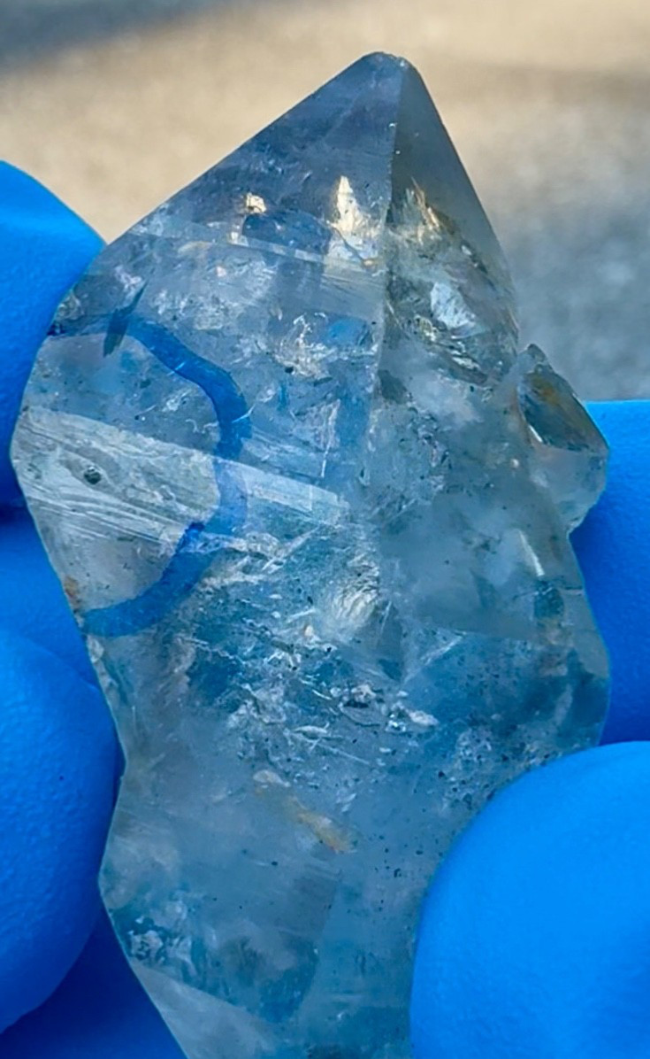 25g Herkimer diamond Enhydro! (moving graphite bubble)