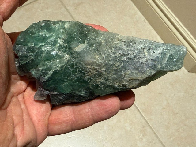 BEAUTIFUL ( 1 LB. 2 OZ) TRANSILLUMINATING GREEN FLUORITE,ZHEJIANG,CHINA