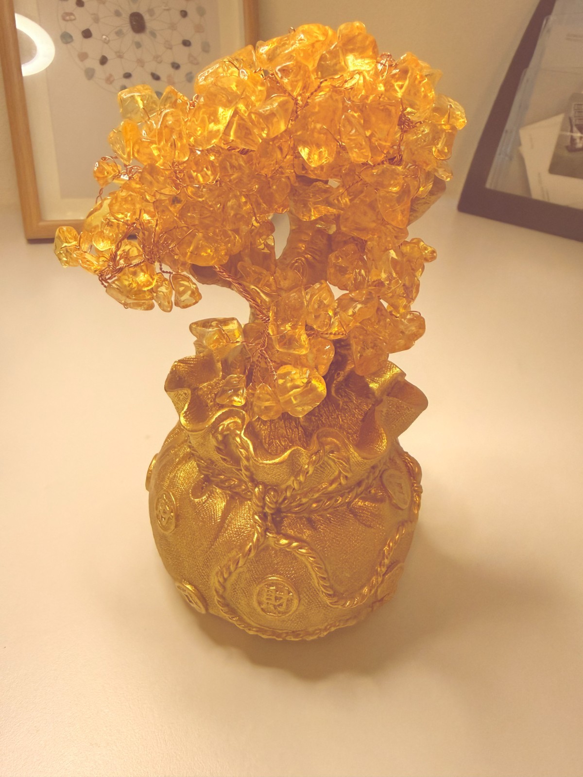 Golden Crystal Money Tree Figurine – Feng Shui Wealth Ornament for Home & Office