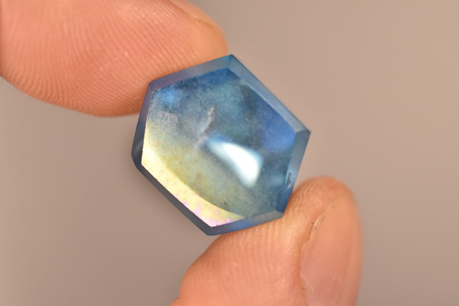 *AQUA AURA* Generator 3.2cm 13.7g *CLEAR* Quartz, Gold Fumes, Throat Chakra